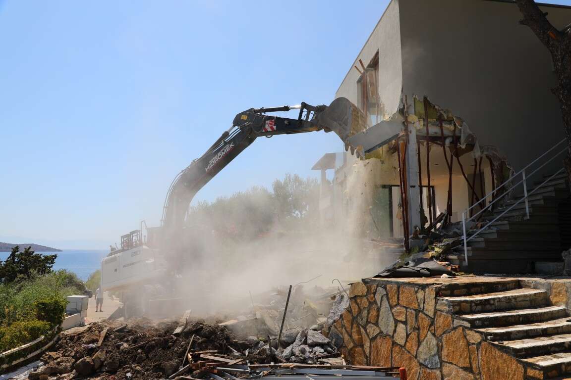 Bodrum’da Kaçak Yapılar Yıkılıyor: 74 Yapı İçin Yıkım Kararı Uygulandı 5